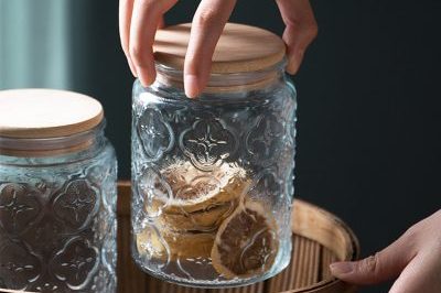 Begonia Embossed Glass Airtight Jar (3)