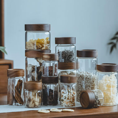 Wholesale airtight transparent glass food storage jars bamboo lid