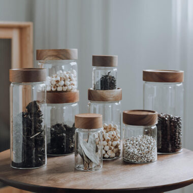 Wholesale airtight transparent glass food storage jars bamboo lid