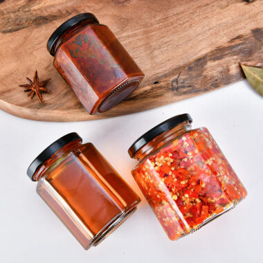 Transparent glass jam jars for wholesale food storage