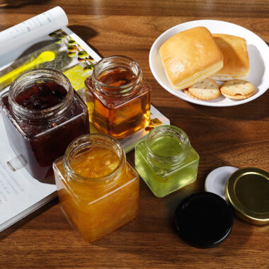 Transparent glass jam jars for wholesale food storage