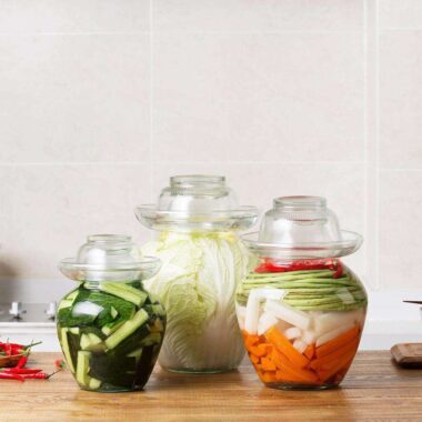 Thickened airtight kitchen glass pickle jars wholesale