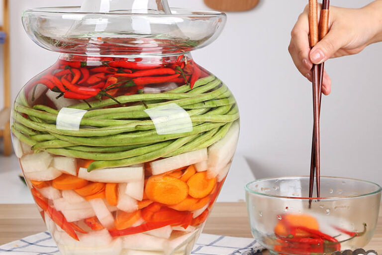 Durable airtight pickle jars for wholesale kitchen storage (8) Thickened airtight kitchen glass pickle jars wholesale