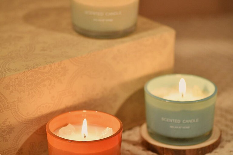 Elegant luxury colored candle jars in bulk supply (6) Luxury colored candle jars for wholesale candle packaging