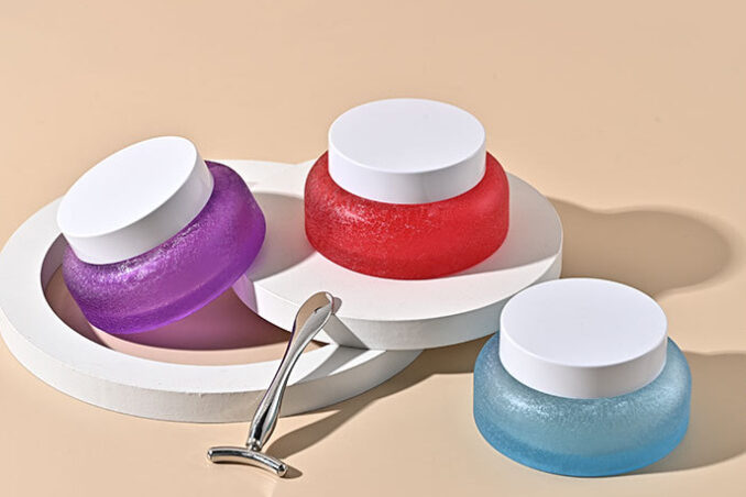 Elegant luxury colored glass cosmetic jars for creams (4) Luxury colored glass cosmetic jars bulk for skincare packaging