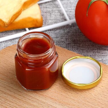 Transparent food jam jars with airtight lids