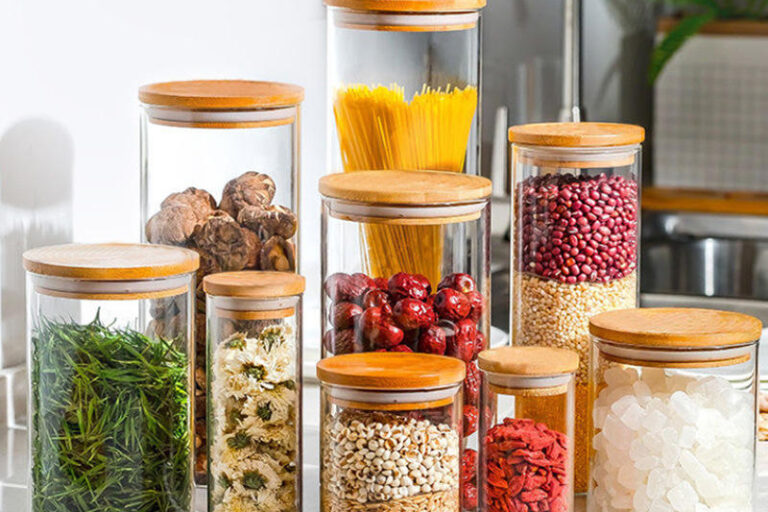 Kitchen glass food storage jars in square and round design (8) Custom square and round glass food storage jars for kitchen