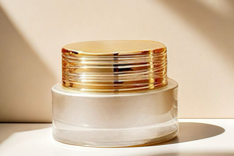 Luxury frosted cream jars with gold screw lids (6) Frosted wide-mouth glass cosmetic jars with gold screw lids