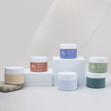 Custom color round cream glass cosmetic jars manufacturer