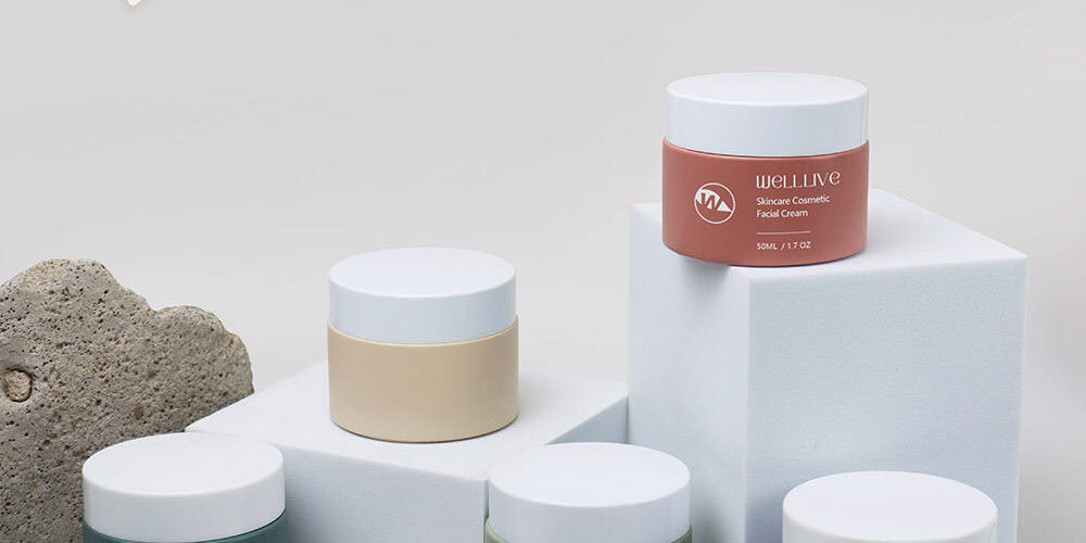 Custom color round cream glass cosmetic jars manufacturer