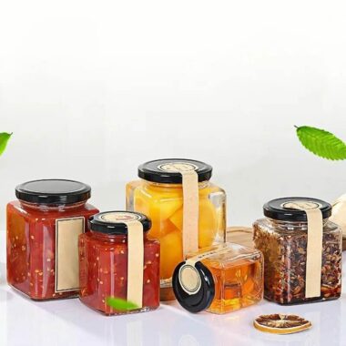 High-quality pickle jars with durable metal lids