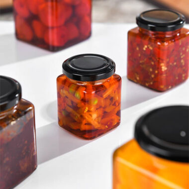 High-quality pickle jars with durable metal lids