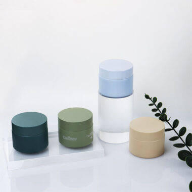 Luxury colored round glass cosmetic jars supplier