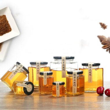 High-quality transparent jam jars with airtight lids