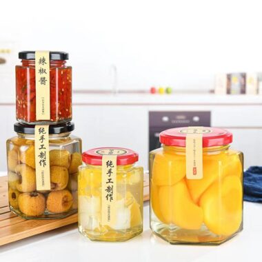 High-quality transparent jam jars with airtight lids