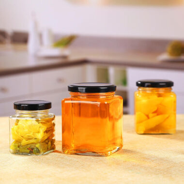 Transparent square jam jars with airtight lids