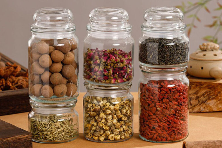 Round airtight glass food storage jars with lids factory supply