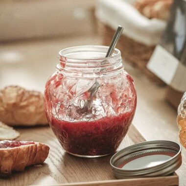Food-grade moisture-proof jam jars with airtight lids