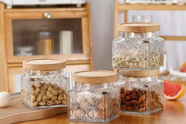 Embossed airtight glass food storage jars with lid for kitchen