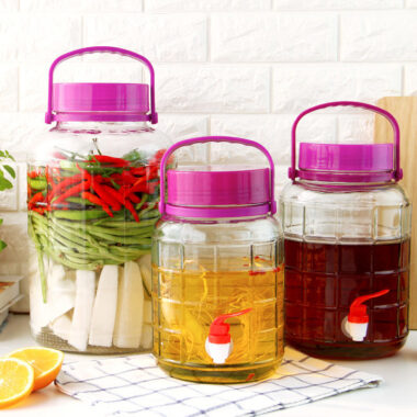 Thickened glass pickle jar with airtight seal for home kitchen