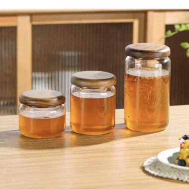 Food-grade airtight jam jar with lid for safe storage