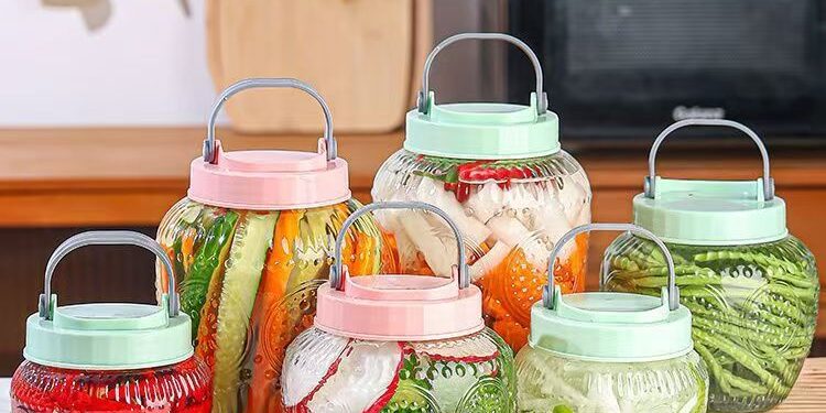 Food-grade thickened sealed pickle jars for home kitchen storage