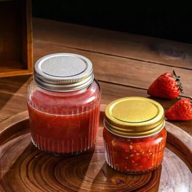 Heat-resistant food-grade glass jam jars for hot filling