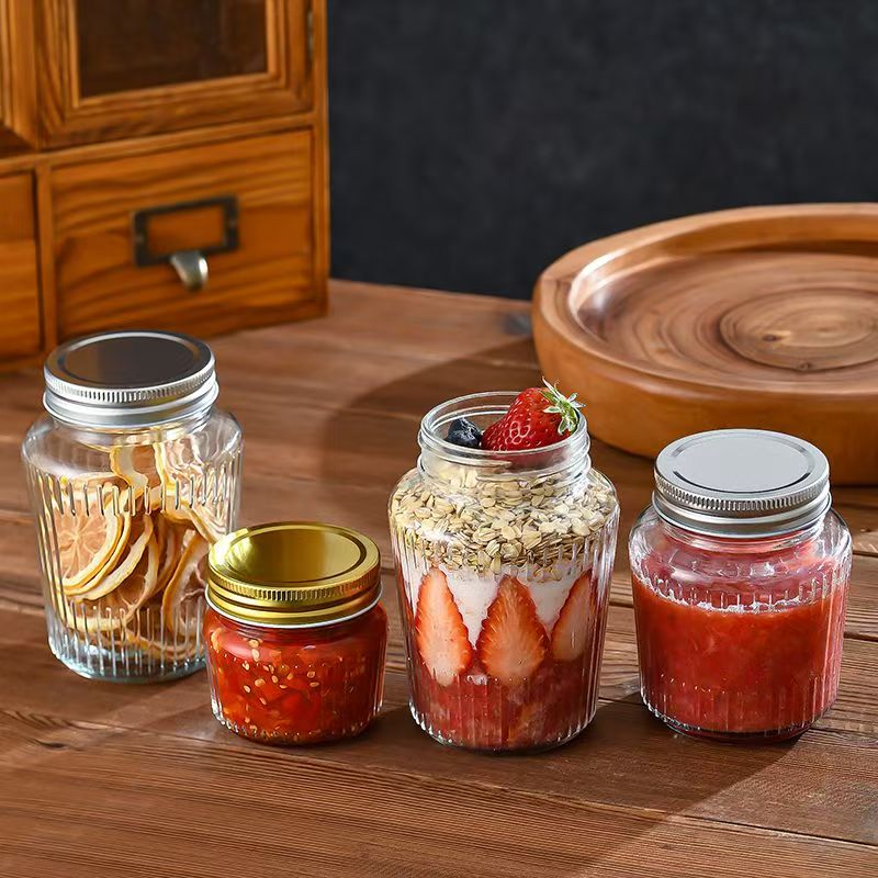 Heat-resistant food-grade glass jam jars for hot filling