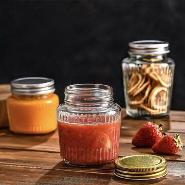 Heat-resistant food-grade glass jam jars for hot filling