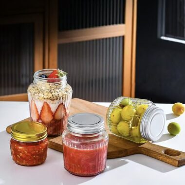 Heat-resistant food-grade glass jam jars for hot filling