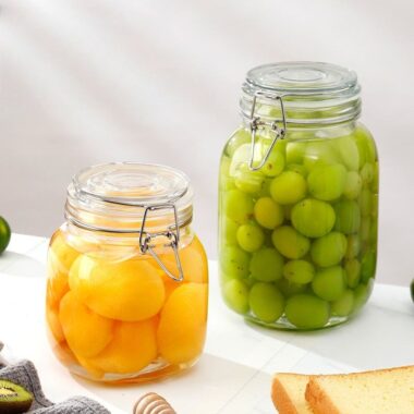 Durable multi-size glass pickle jars for food preservation