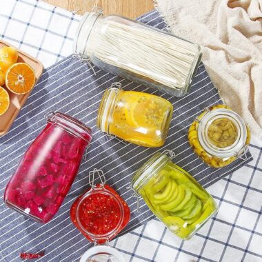 Durable multi-size glass pickle jars for food preservation