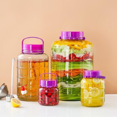 Clear round pickle jars with airtight lid for food storage