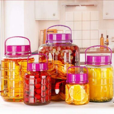 Clear round pickle jars with airtight lid for food storage