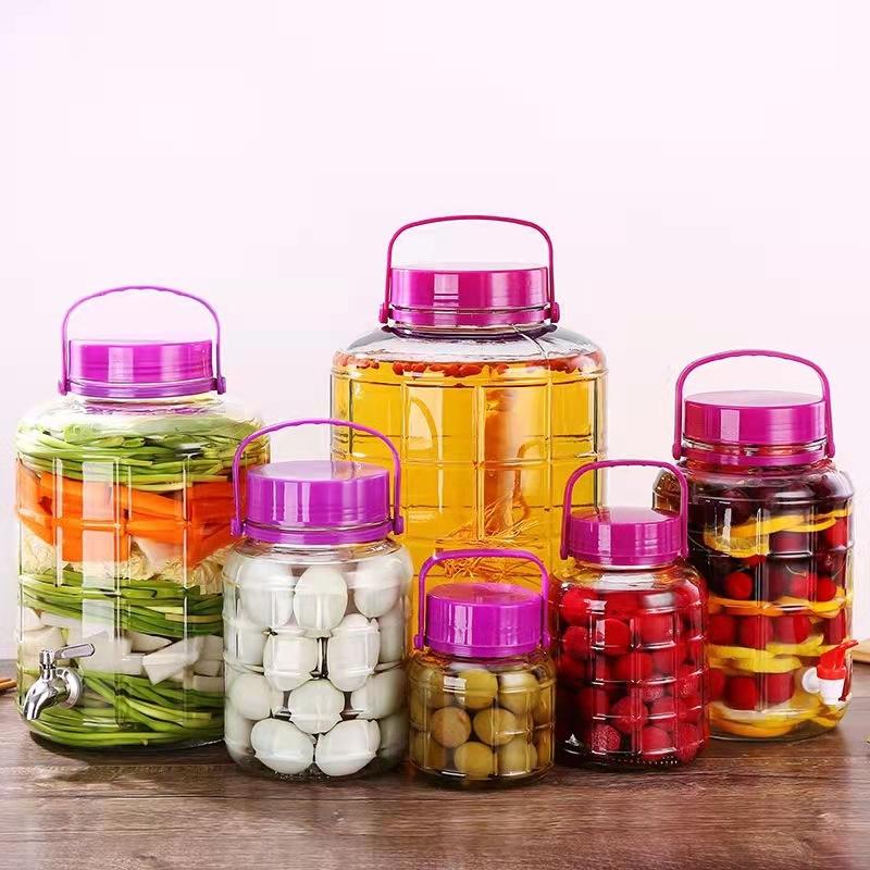 Clear round pickle jars with airtight lid for food storage