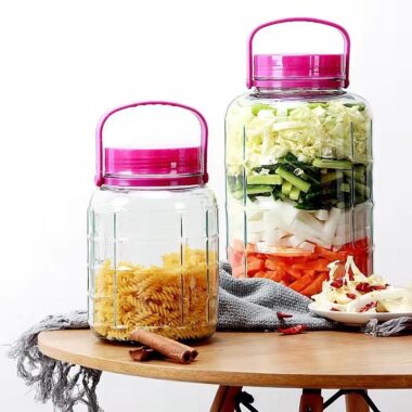 Clear round pickle jars with airtight lid for food storage