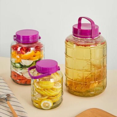 Clear round pickle jars with airtight lid for food storage
